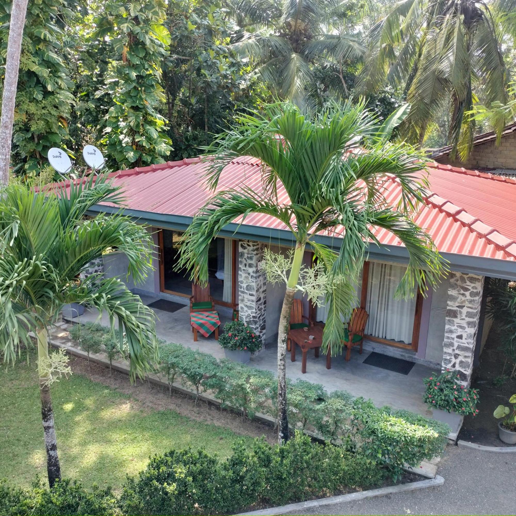 Avalon Village Resort Induruwa Kültér fotó
